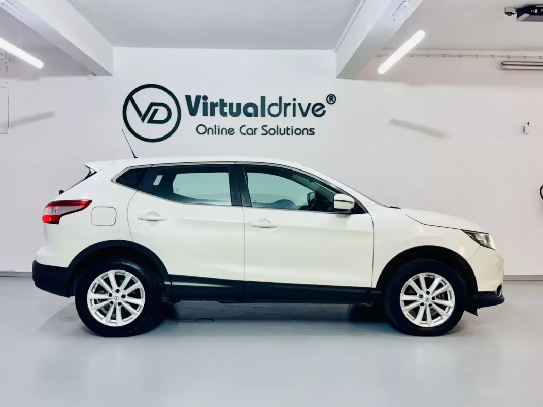 Nissan Qashqai 2015 - 13750 EUR, 96000 km - AUTO.MOTO.pt - 96000km - foto 5 de 45