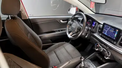 Kia Rio 2023 - 15470 EUR, 65000 km - AUTO.MOTO.pt - 65000km - foto 22 de 36