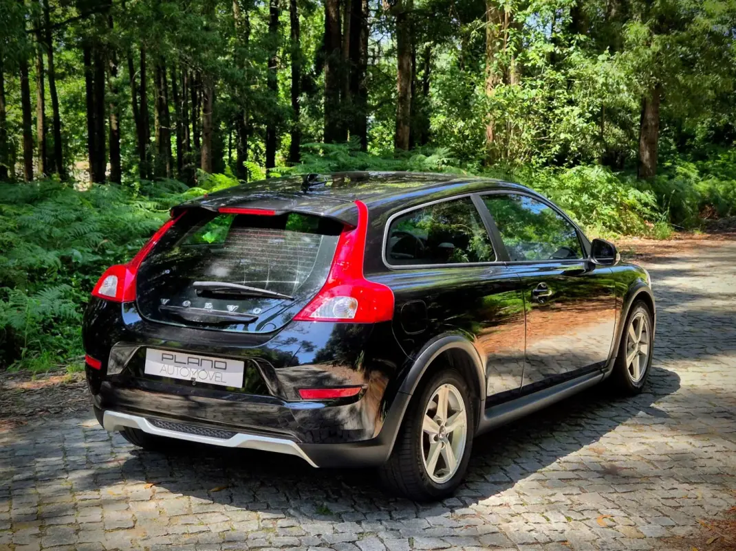 Volvo C30 2011 - 7750 EUR, 179000 km - AUTO.MOTO.pt - 179000km - foto 26 de 28