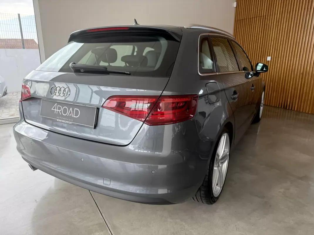 Audi A3 Sportback 2016 - 16000 EUR, 158000 km - AUTO.MOTO.pt - 158000km - foto 27 de 94