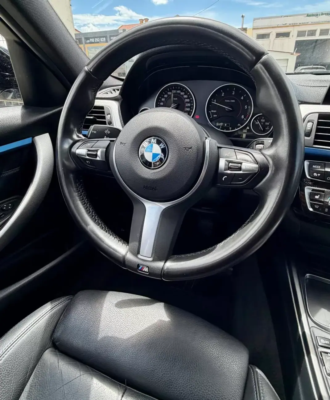 BMW 320 2019 - 23950 EUR, 152000 km - AUTO.MOTO.pt - 152000km - foto 12 de 34