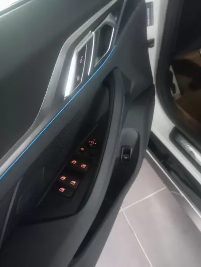 BMW i4 2023 - 39500 EUR, 33000 km - AUTO.MOTO.pt - 33000km - foto 20 de 29