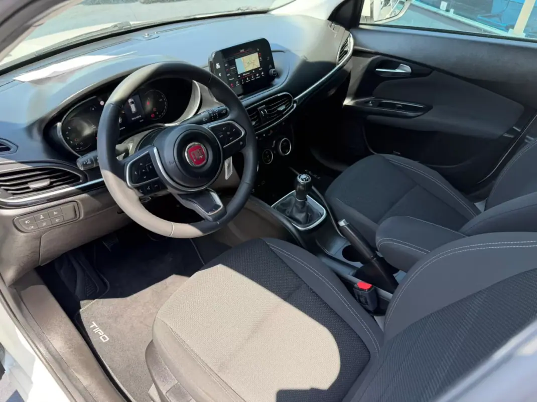 Fiat Tipo 2022 - 15300 EUR, 64000 km - 64000km - foto 7 de 12