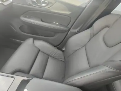 Volvo V60 2023 - 34900 EUR, 74980 km - AUTO.MOTO.pt - 74980km - foto 8 de 22
