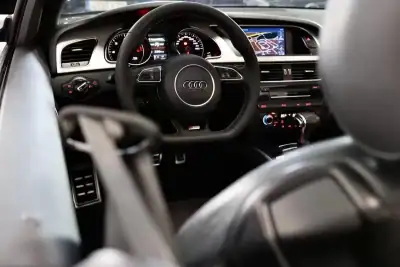 Audi A5 Cabrio 2016 - 25900 EUR, 110000 km - AUTO.MOTO.pt - 110000km - foto 23 de 34