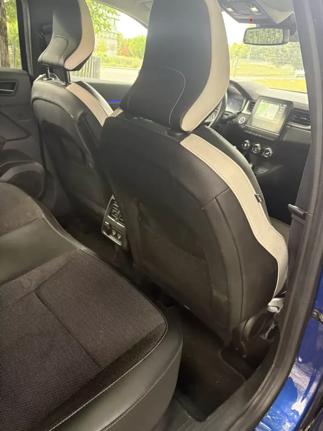 Renault Captur 2023 - 15450 EUR, 57000 km - 57000km - foto 15 de 20