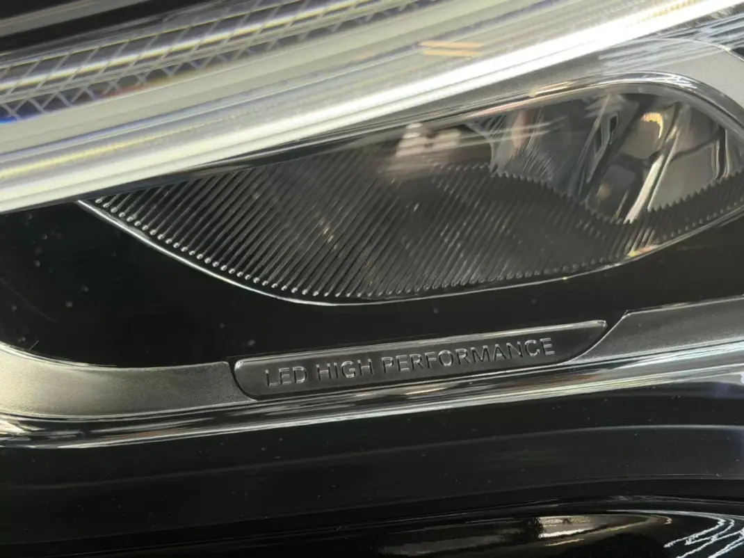 Mercedes-Benz GLA 250 2022 - 34000 EUR, 106000 km - AUTO.MOTO.pt - 106000km - foto 7 de 34