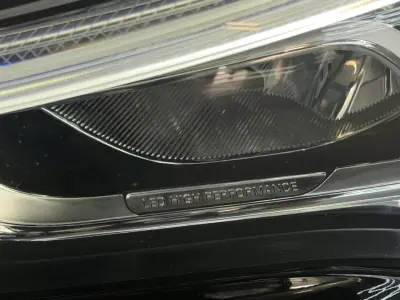 Mercedes-Benz GLA 250 2022 - 34000 EUR, 106000 km - AUTO.MOTO.pt - 106000km - foto 7 de 34