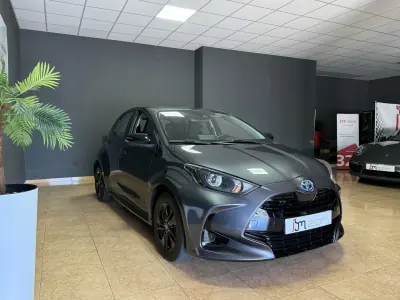 Toyota Yaris 2022 - 16990 EUR, 161470 km - AUTO.MOTO.pt - 161470km - foto 3 de 12