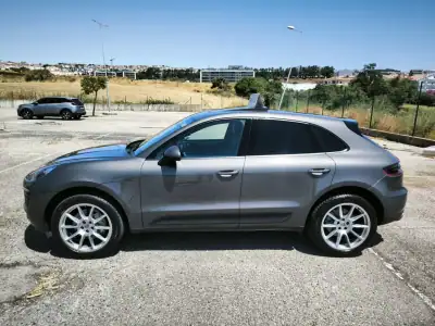 Porsche Macan 2014 - 42950 EUR, 177239 km - AUTO.MOTO.pt - 177239km - foto 23 de 59