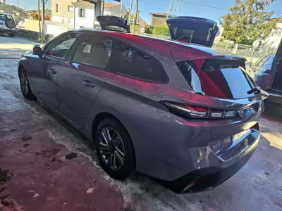 Peugeot 308 SW 2023 - 15750 EUR, 97000 km - AUTO.MOTO.pt - 97000km - foto 5 de 15