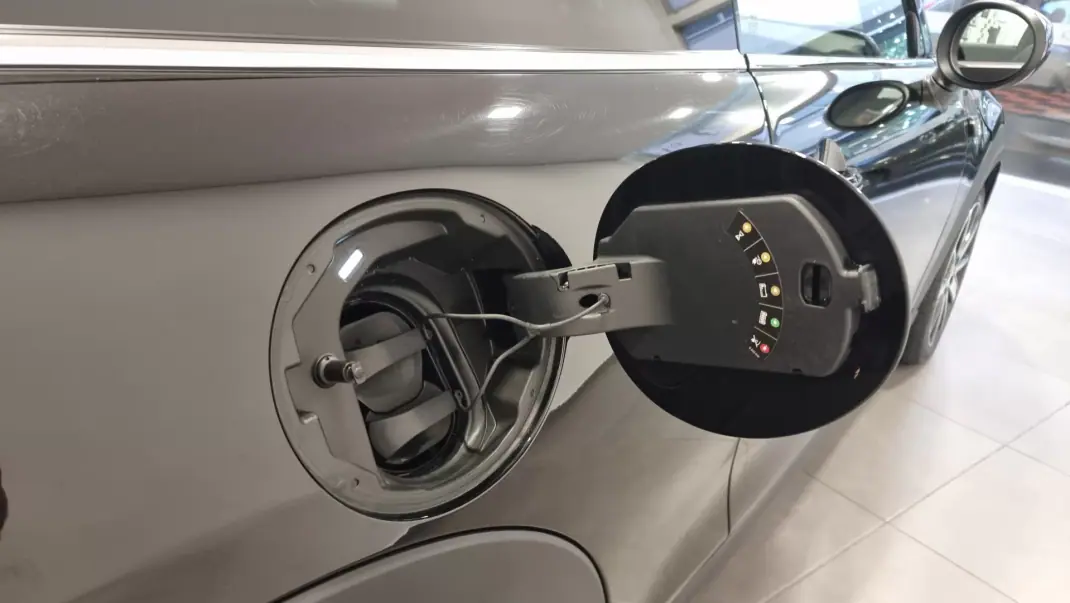 MINI Electric 2021 - 20500 EUR, 73589 km - AUTO.MOTO.pt - 73589km - foto 17 de 48