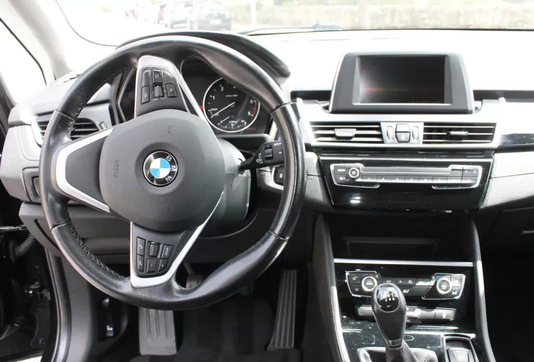 BMW 216 Active Tourer 2017 - 13900 EUR, 169000 km - 169000km - foto 18 de 35