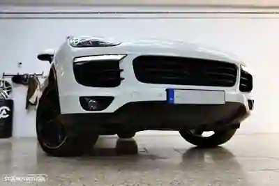 Porsche Cayenne 2015 — foto 3 de 32