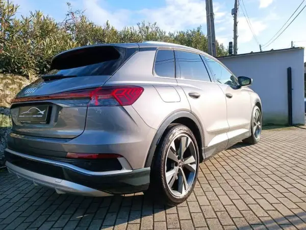 Audi Q4 e-tron 2023 - 36500 EUR, 36000 km - AUTO.MOTO.pt - 36000km - foto 9 de 18