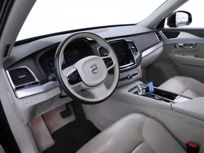 Volvo XC 90 2016 - 26790 EUR, 221486 km - AUTO.MOTO.pt - 221486km - foto 7 de 16
