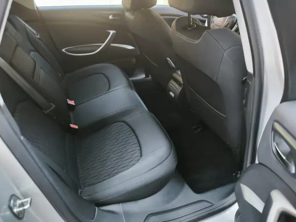 Citroën C5 Tourer 2014 - 8950 EUR, 249314 km - AUTO.MOTO.pt - 249314km - foto 22 de 37