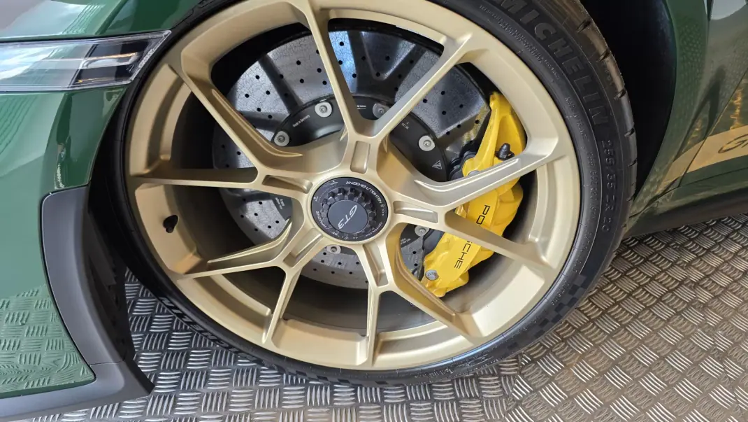 Porsche 992 2021 - 235000 EUR, 15666 km - AUTO.MOTO.pt - 15666km - foto 35 de 61