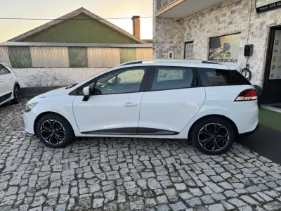 Renault Clio Sport Tourer 2016 - 10500 EUR, 138000 km - AUTO.MOTO.pt - 138000km - foto 4 de 37