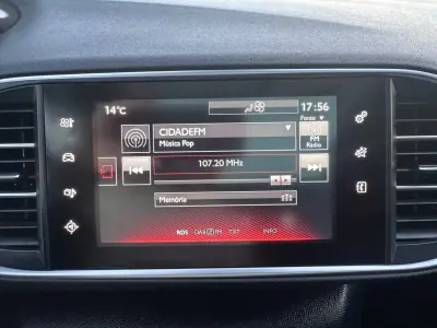 Peugeot 308 SW 2015 - 12900 EUR, 140000 km - AUTO.MOTO.pt - 140000km - foto 51 de 64