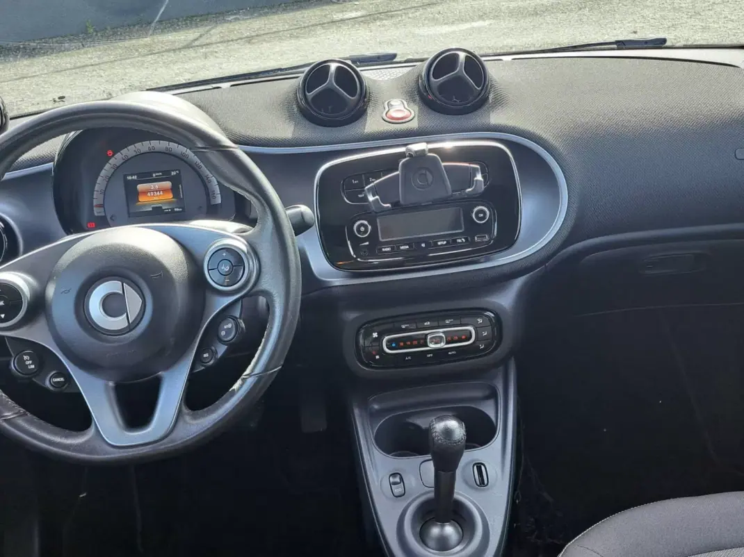 Smart ForFour 2018 - 10250 EUR, 49344 km - AUTO.MOTO.pt - 49344km - foto 13 de 43