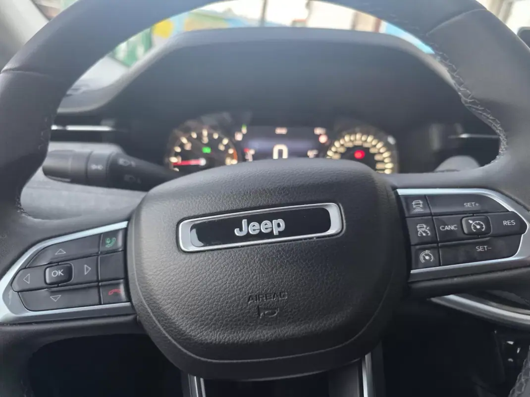 Jeep Compass 2021 - 20900 EUR, 142000 km - AUTO.MOTO.pt - 142000km - foto 64 de 65