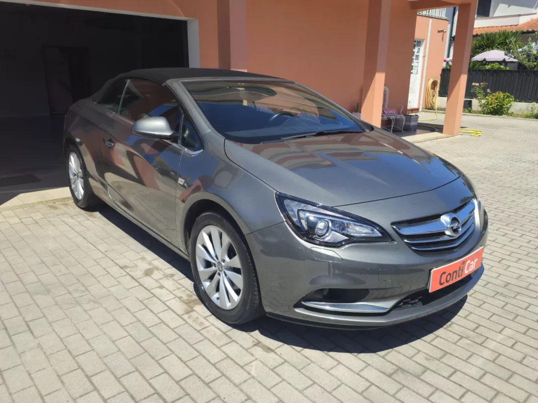 Opel Cascada 2017 - 14990 EUR, 76813 km - AUTO.MOTO.pt - 76813km - foto 1 de 16
