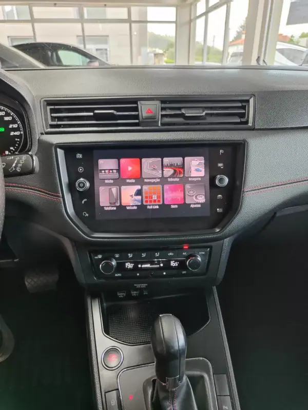 SEAT Ibiza 2020 - 15350 EUR, 34000 km - AUTO.MOTO.pt - 34000km - foto 36 de 38