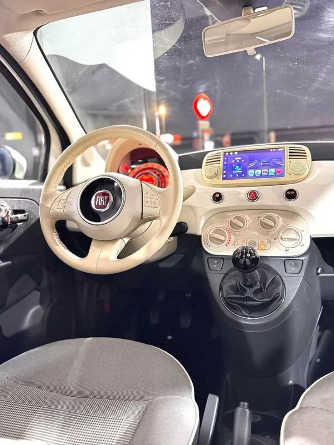 Fiat 500 2015 - 10900 EUR, 127625 km - AUTO.MOTO.pt - 127625km - foto 19 de 29