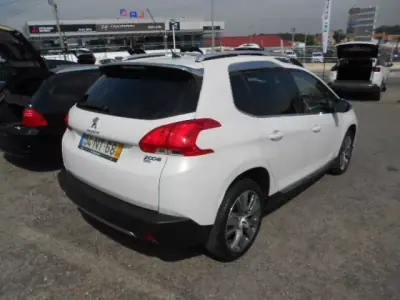 Peugeot 2008 2013 - 9900 EUR, 158211 km - AUTO.MOTO.pt - 158211km - foto 6 de 12