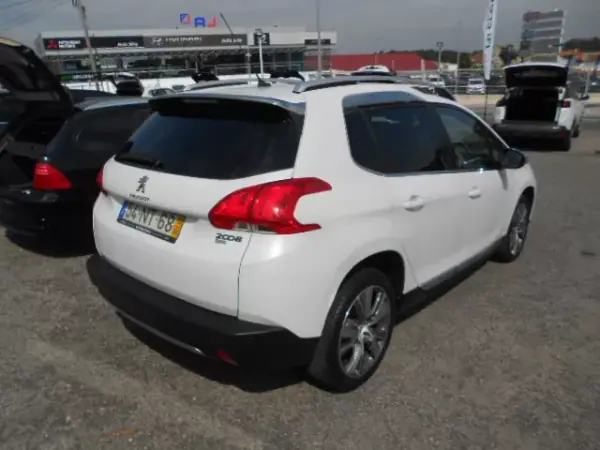 Peugeot 2008 2013 - 9900 EUR, 158211 km - AUTO.MOTO.pt - 158211km - foto 6 de 12