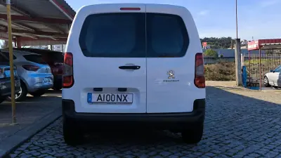 Peugeot Partner L1 2021 - 14490 EUR, 111190 km - AUTO.MOTO.pt - 111190km - foto 6 de 10