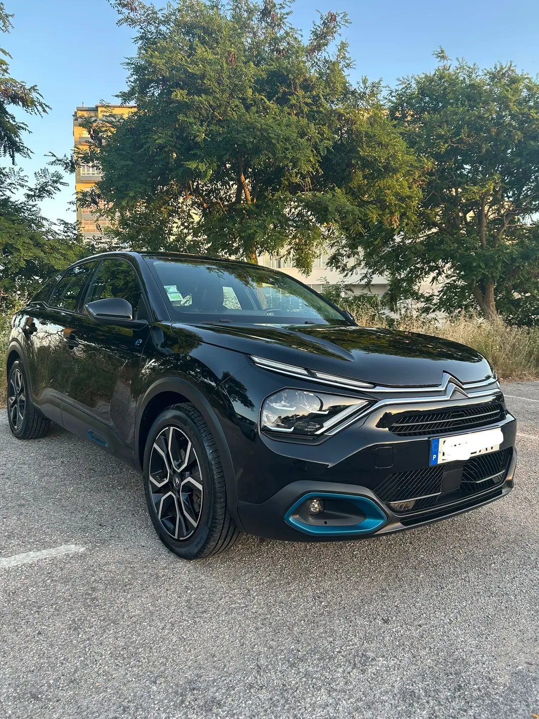 Citroën e-C4 2022 - 19250 EUR, 43300 km - AUTO.MOTO.pt - 43300km - foto 1 de 16
