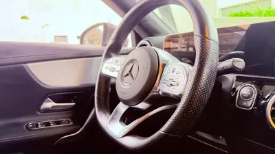 Mercedes-Benz CLA 180 2019 - 23800 EUR, 131000 km - AUTO.MOTO.pt - 131000km - foto 13 de 16