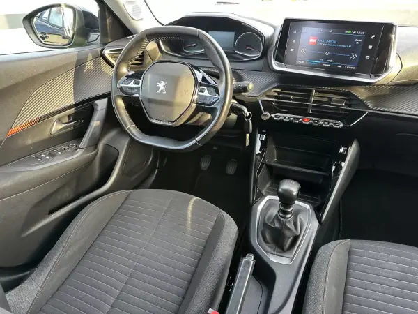 Peugeot 2008 2021 - 21500 EUR, 170000 km - 170000km - foto 24 de 53