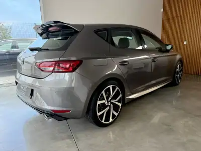 SEAT Leon 2015 - 14000 EUR, 181000 km - AUTO.MOTO.pt - 181000km - foto 17 de 92