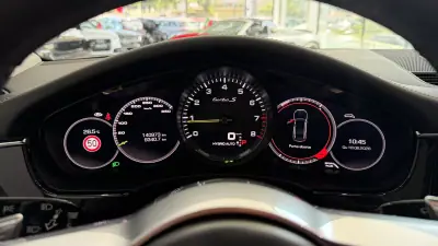 Porsche Panamera 2018 - 79990 EUR, 140973 km - AUTO.MOTO.pt - 140973km - foto 20 de 36