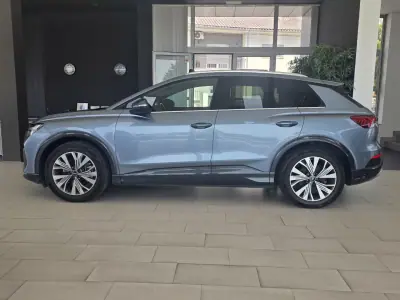 Audi Q4 e-tron 2021 - 26990 EUR, 104822 km - AUTO.MOTO.pt - 104822km - foto 4 de 33