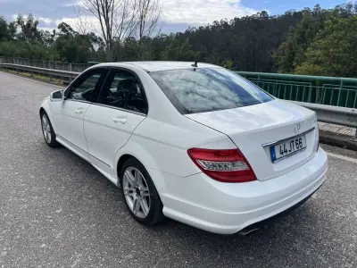 Mercedes-Benz C 250 2010 - 14950 EUR, 140152 km - AUTO.MOTO.pt - 140152km - foto 5 de 8