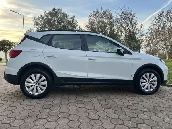 SEAT Arona 2022 - 16965 EUR, 40000 km - AUTO.MOTO.pt - 40000km - foto 13 de 44