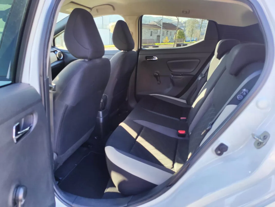 Nissan Micra 2017 - 10950 EUR, 112113 km - AUTO.MOTO.pt - 112113km - foto 11 de 12