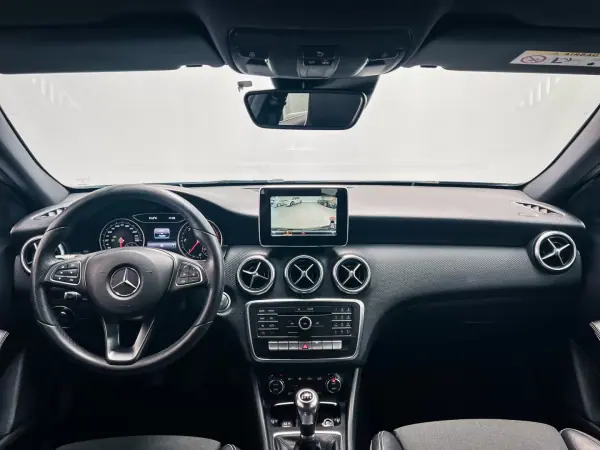 Mercedes-Benz A 180 2018 - 17900 EUR, 73000 km - AUTO.MOTO.pt - 73000km - foto 11 de 17