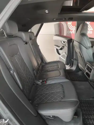 Audi SQ8 2020 - 81500 EUR, 141000 km - AUTO.MOTO.pt - 141000km - foto 13 de 37