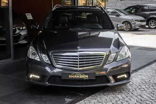 Mercedes-Benz E 250 2010 - 12990 EUR, 273813 km - 273813km - foto 7 de 36