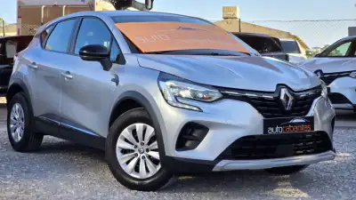 Renault Captur 2020 - 16000 EUR, 75000 km - AUTO.MOTO.pt - 75000km - foto 2 de 21