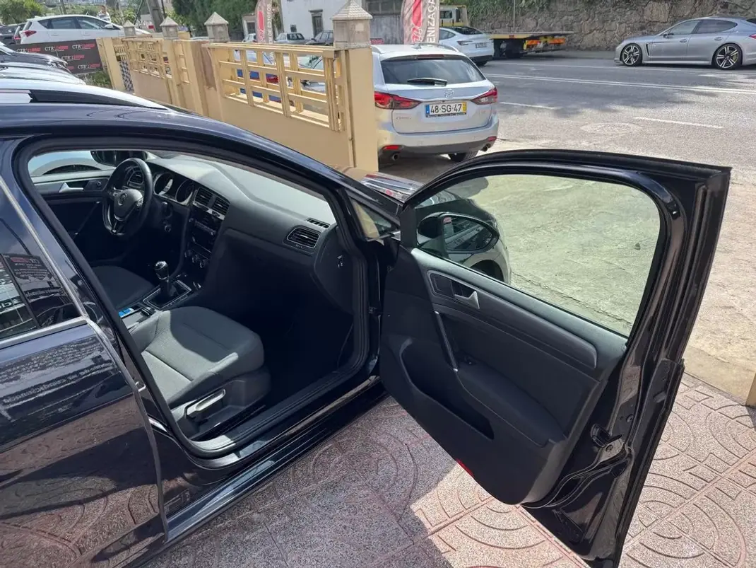 Volkswagen Golf Variant 2020 - 16900 EUR, 122346 km - AUTO.MOTO.pt - 122346km - foto 22 de 34