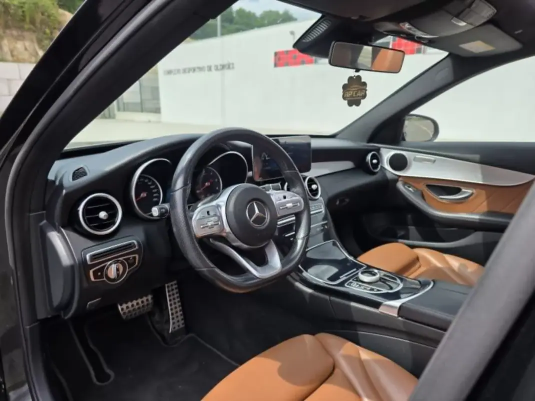 Mercedes-Benz C 300 2019 - 28490 EUR, 230000 km - AUTO.MOTO.pt - 230000km - foto 3 de 17