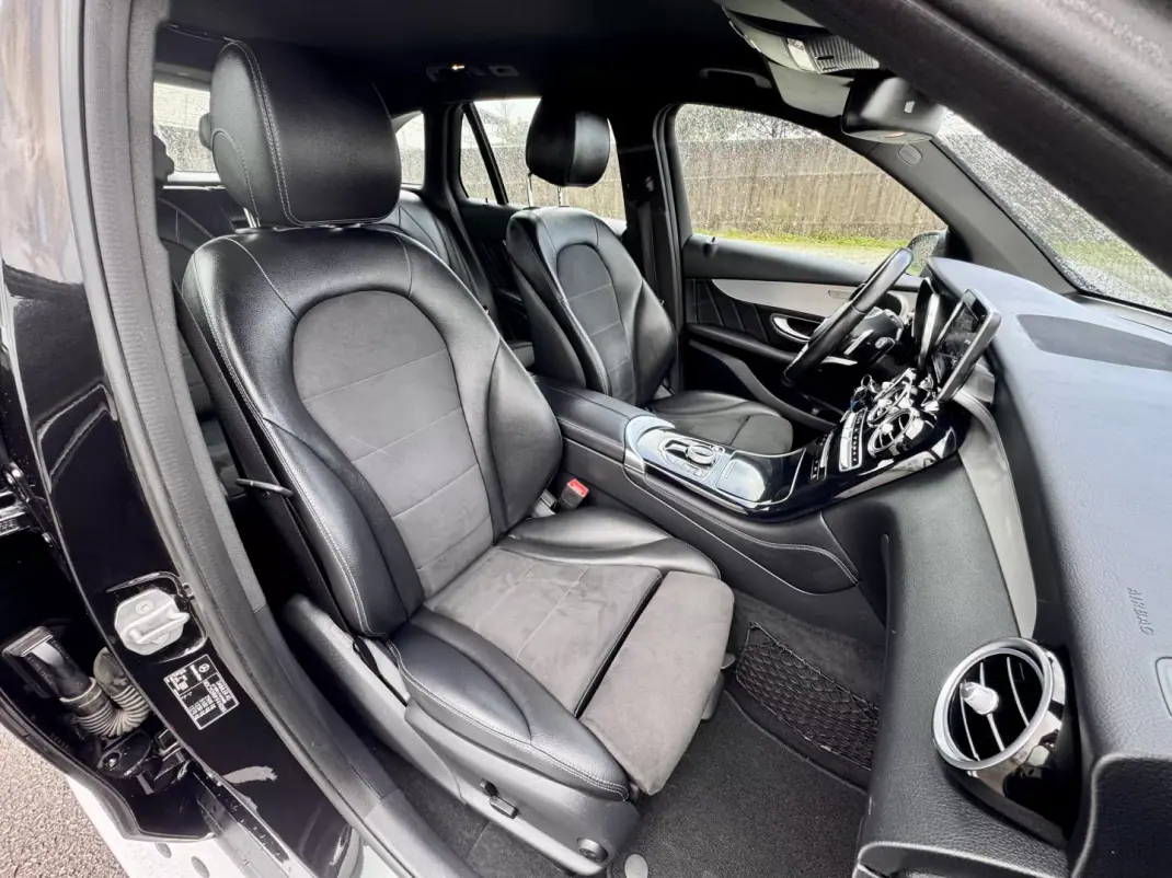 Mercedes-Benz GLC 250 2018 - 34990 EUR, 175000 km - AUTO.MOTO.pt - 175000km - foto 28 de 33