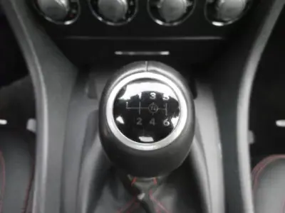 Mercedes-Benz SLK 200 2010 - 16000 EUR, 176098 km - AUTO.MOTO.pt - 176098km - foto 19 de 32