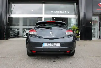 Renault Mégane Coupe 2014 - 10900 EUR, 202494 km - AUTO.MOTO.pt - 202494km - foto 8 de 23